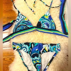 NWOT never worn size small